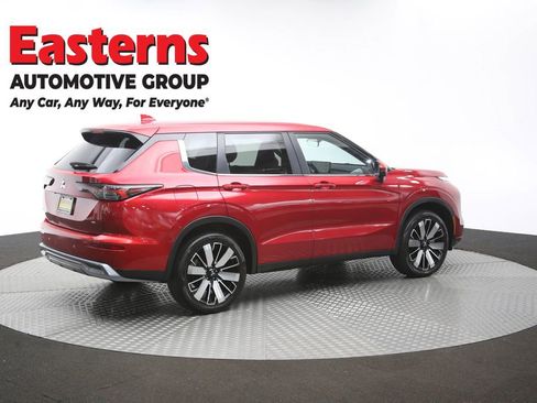 Used 2025 Mitsubishi Outlander AWD image 43