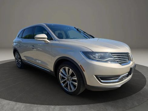 Used 2017 Lincoln MKX Reserve w/ Lincoln MKX Climate Package AWD/4WD image 3