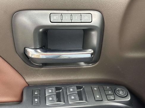 Used 2018 Chevrolet Silverado 1500 High Country image 26