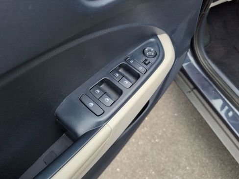 Certified 2023 Hyundai Venue Limited image 12