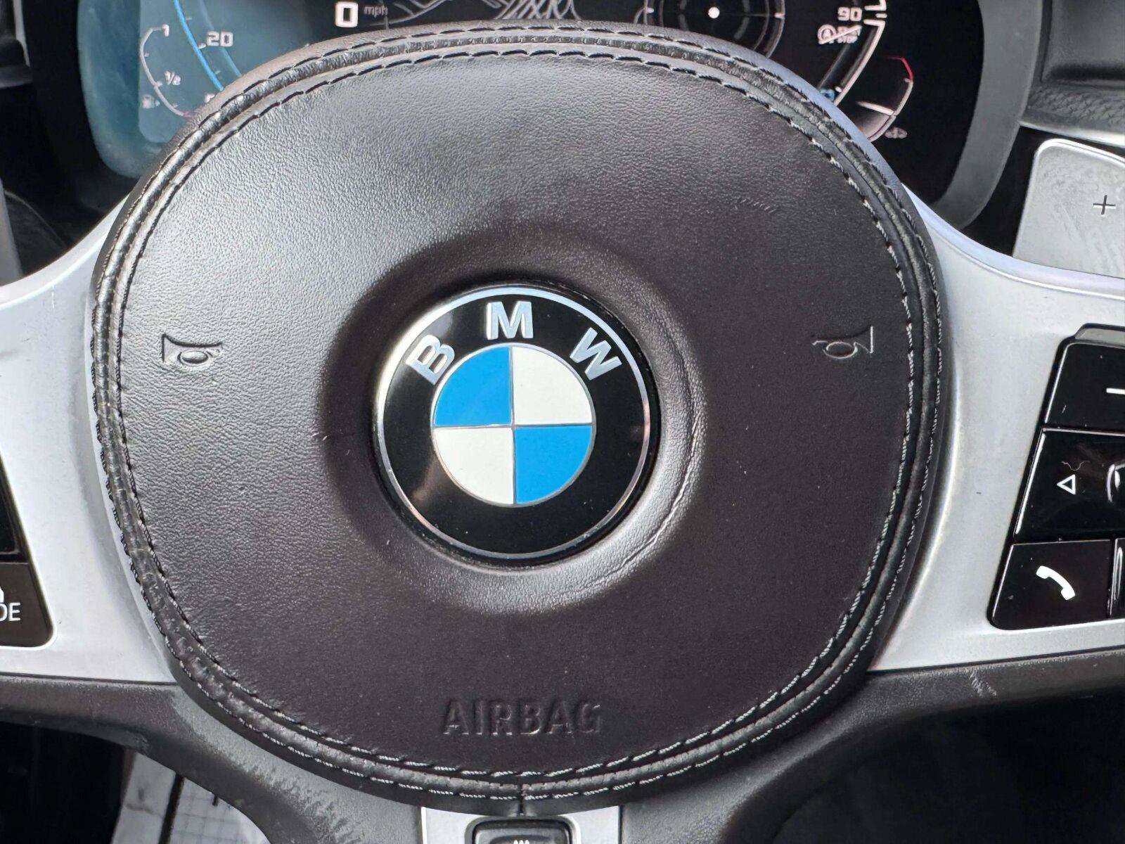 Used 2021 BMW M550i xDrive w/ Dynamic Handling Package AWD/4WD image 24