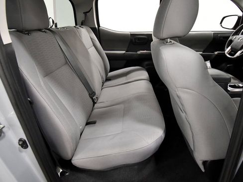 Used 2019 Toyota Tacoma SR5 image 14