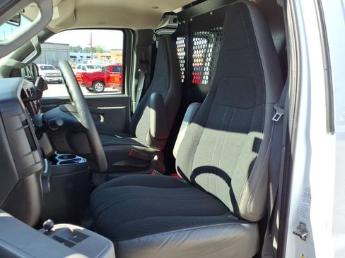 Used 2024 Chevrolet Express 2500 Work Van w/ Driver Convenience Package image 16