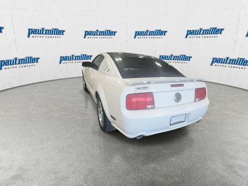 Used 2009 Ford Mustang GT RWD image 9