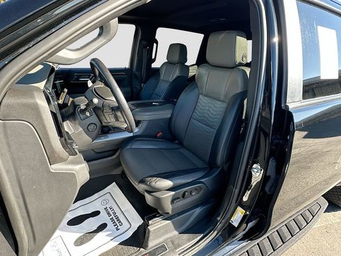 Used 2022 Chevrolet Silverado 1500 ZR2 w/ Technology Package image 22