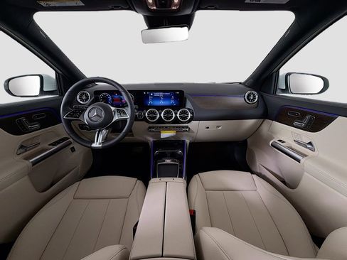New 2026 Mercedes-Benz GLA 250 4MATIC image 9