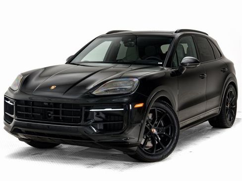 New 2026 Porsche Cayenne GTS image 1