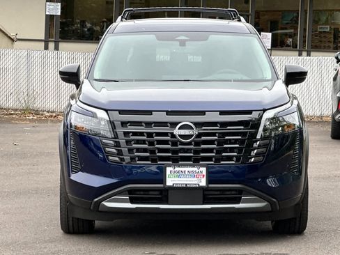 New 2026 Nissan Pathfinder Platinum AWD/4WD image 10