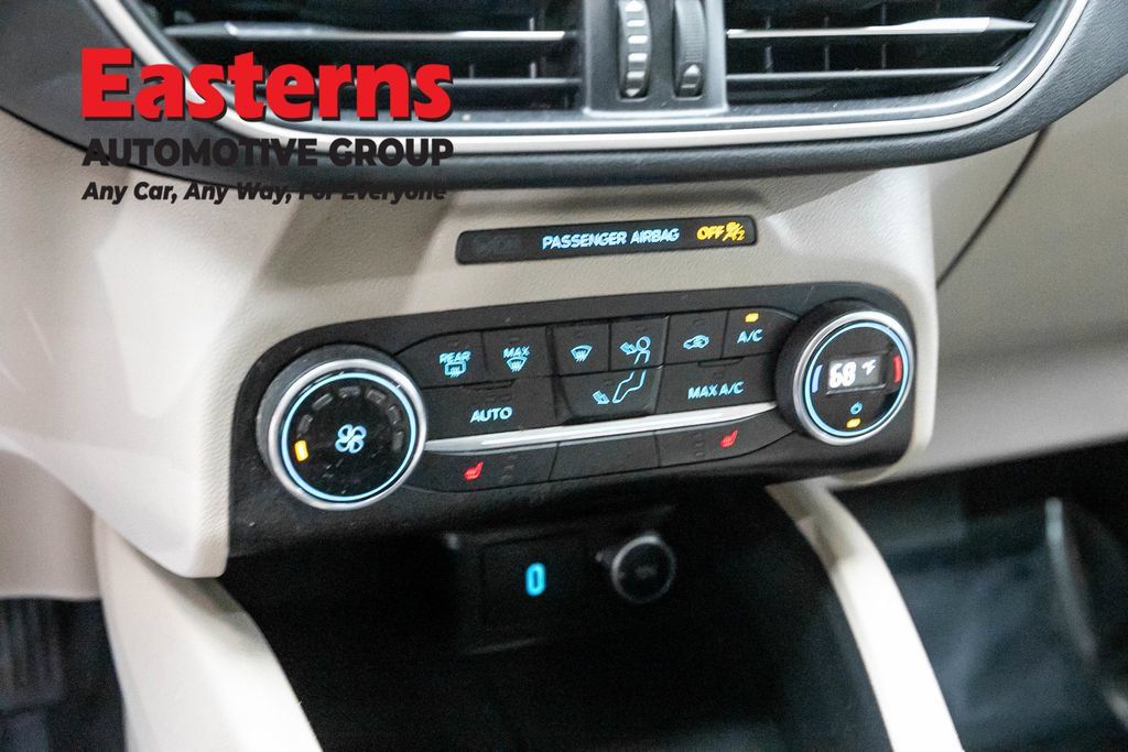 Used 2020 Ford Escape SE AWD/4WD image 20