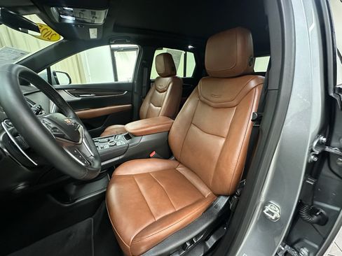 Certified 2025 Cadillac XT5 Sportv AWD/4WD image 24