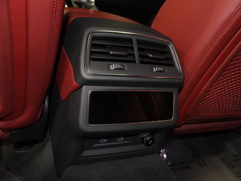 Used 2025 Audi S6 Premium Plus AWD/4WD image 42