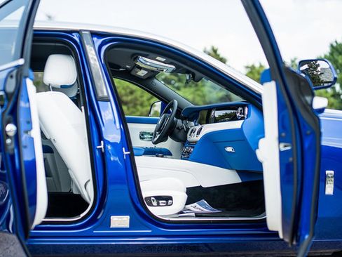 Used 2023 Rolls-Royce Ghost w/ Ghost Package image 63