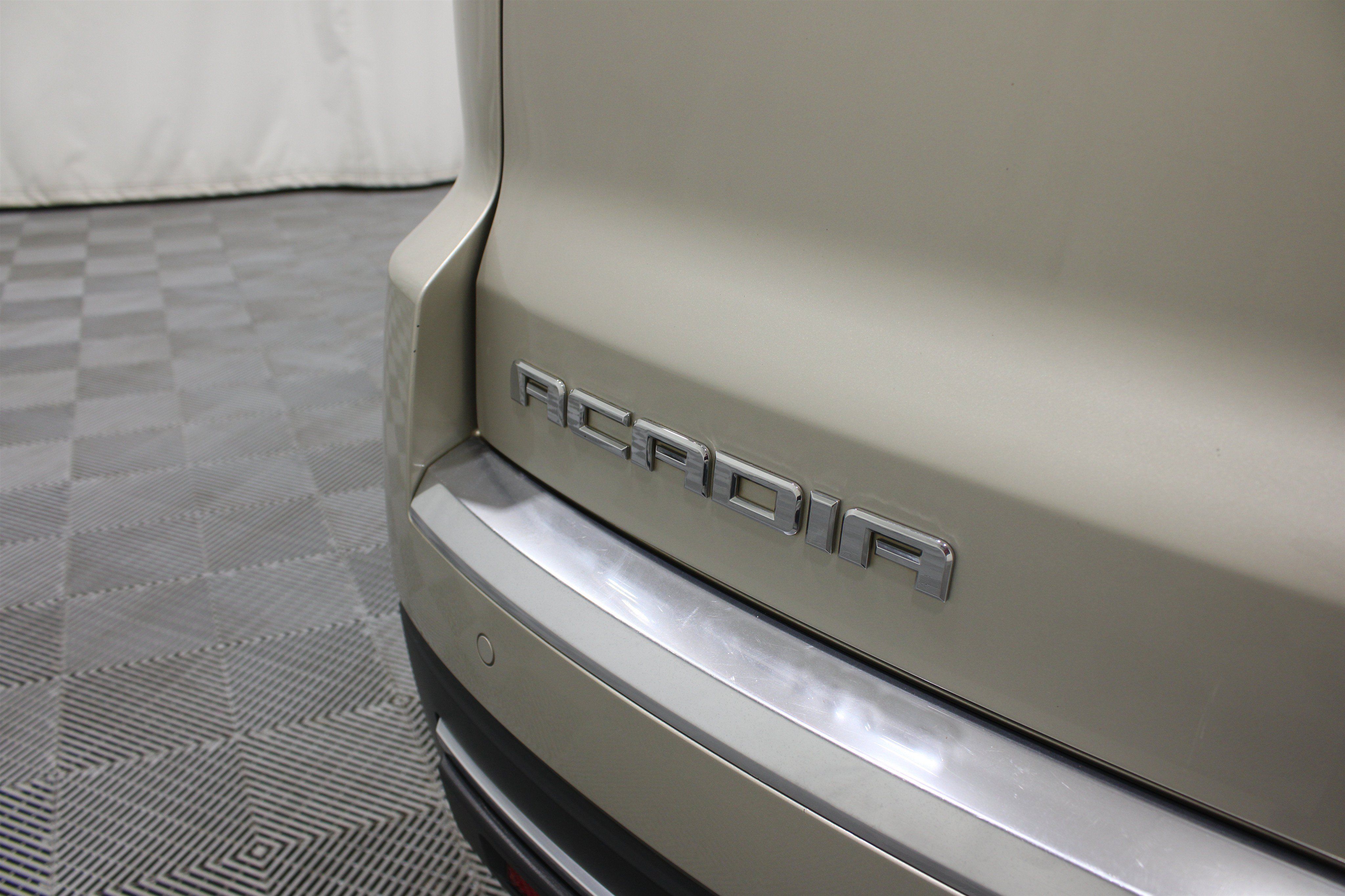Used 2015 GMC Acadia SLT w/ Open Road Package FWD image 31