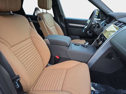 New 2026 Land Rover Discovery Limited Edition AWD/4WD image 10