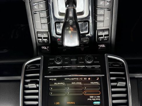 Used 2016 Porsche Cayenne Diesel AWD/4WD image 27