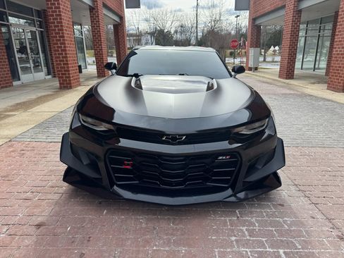 Used 2021 Chevrolet Camaro ZL1 image 2