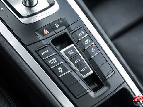 Used 2014 Porsche 911 Carrera 4 image 18