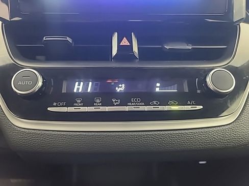 Used 2025 Toyota Corolla LE image 34