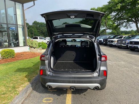 Certified 2025 Ford Escape Platinum w/ Premium Technology Package AWD/4WD image 9