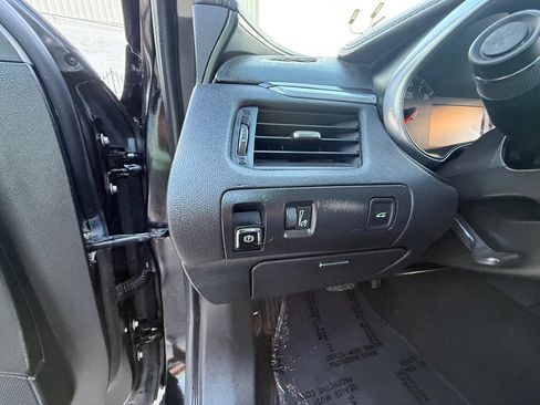 Used 2017 Chevrolet Impala LT FWD image 18