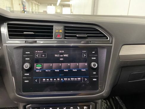 Used 2019 Volkswagen Tiguan SE w/ Panoramic Sunroof Package AWD/4WD image 21