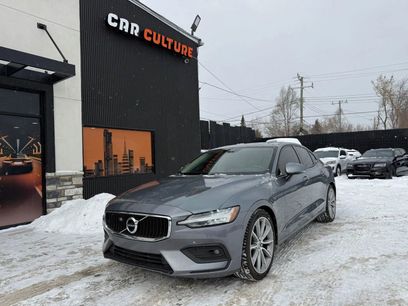 Used 2021 Volvo S60 T6 Momentum w/ Premium Package