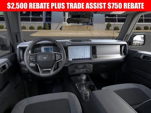 New 2025 Ford Bronco 4-Door image 9