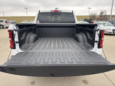 New 2026 RAM 1500 4x4 Crew Cab image 31