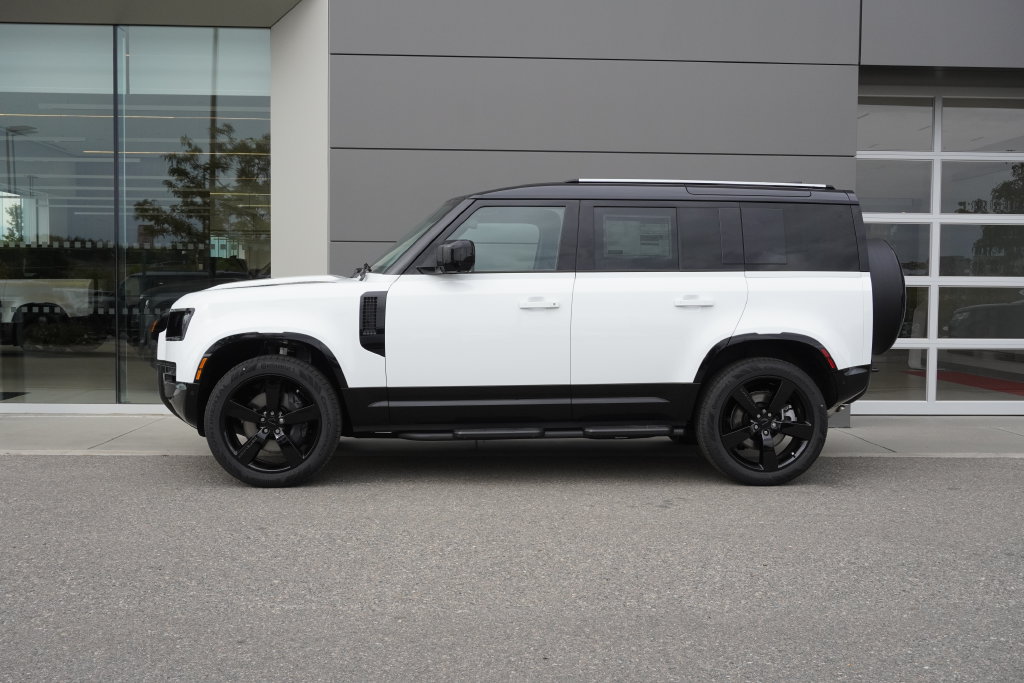 New 2026 Land Rover Defender 110 X-Dynamic SE AWD/4WD image 8