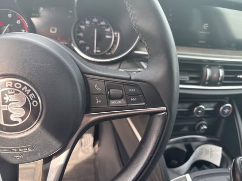 Used 2018 Alfa Romeo Stelvio Ti AWD/4WD image 23