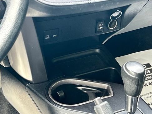 Used 2017 Toyota RAV4 LE w/ All Weather Liner Package AWD/4WD image 51