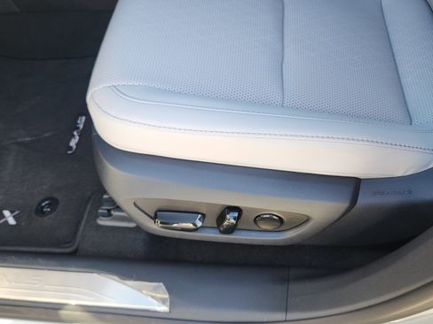 New 2026 Lexus RX 350 image 17