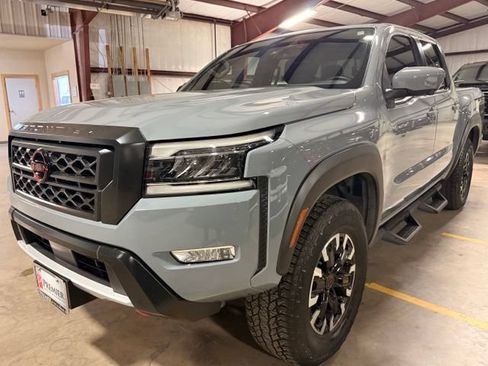 Used 2023 Nissan Frontier PRO-4X w/ Pro Convenience Package AWD/4WD image 6