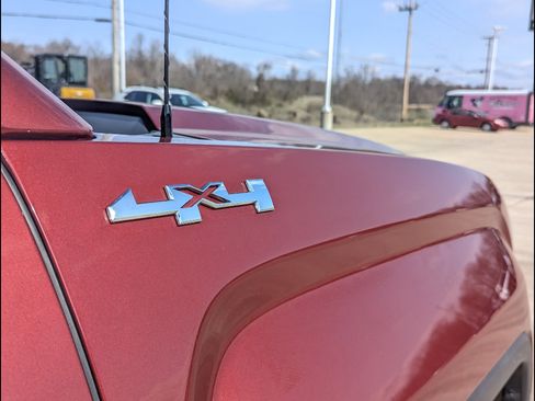 Used 2018 GMC Sierra 1500 SLT image 13