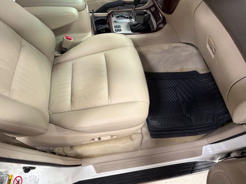 Used 2006 Toyota Land Cruiser image 25