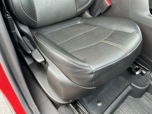 Used 2023 Chevrolet Equinox Premier image 15