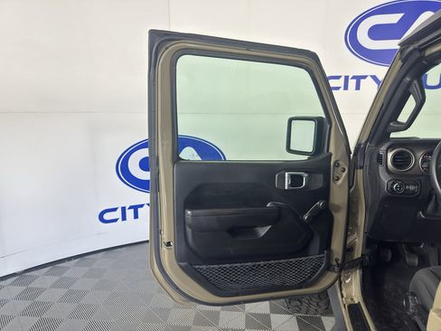 Used 2020 Jeep Gladiator Sport AWD/4WD image 14