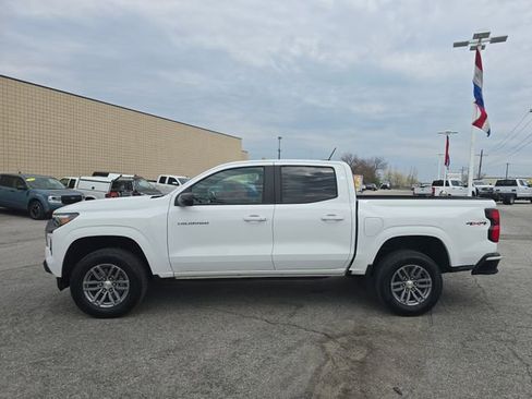 Used 2024 Chevrolet Colorado LT w/ LT Convenience Package III image 9