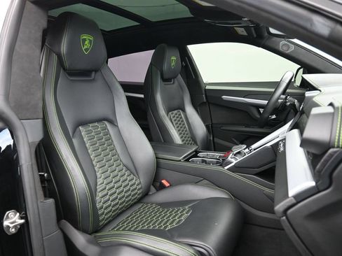 Used 2019 Lamborghini Urus AWD/4WD image 26