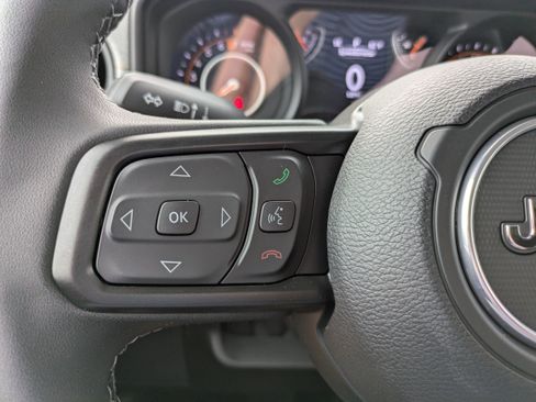 New 2025 Jeep Gladiator Sport image 18