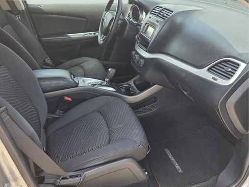 Certified 2017 Dodge Journey SXT w/ Comfort/Convenience Group FWD image 20