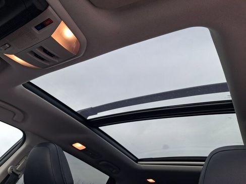 Used 2023 Subaru Ascent Touring image 31