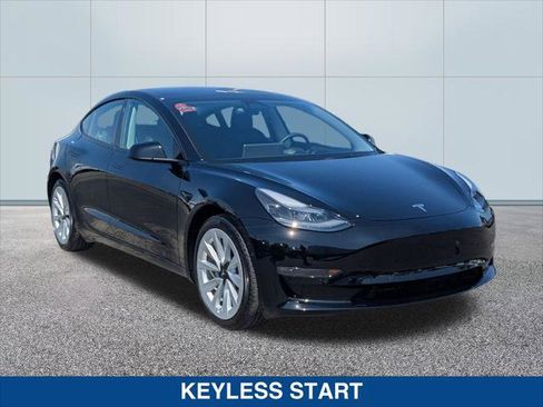 Used 2022 Tesla Model 3 Long Range AWD/4WD image 7