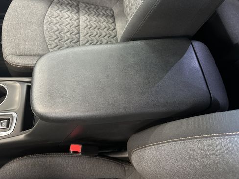 Used 2024 Chevrolet Equinox LT image 29