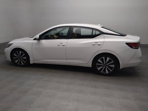 Used 2020 Nissan Sentra SV w/ SV Premium Package FWD image 3