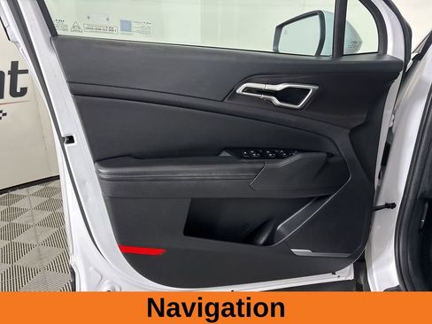 Used 2024 Kia Sportage EX FWD image 8