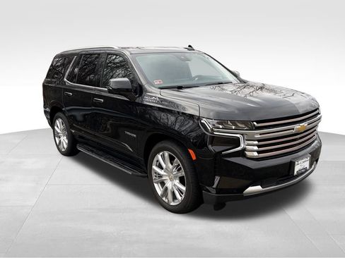 Used 2024 Chevrolet Tahoe High Country w/ Advanced Technology Package image 3