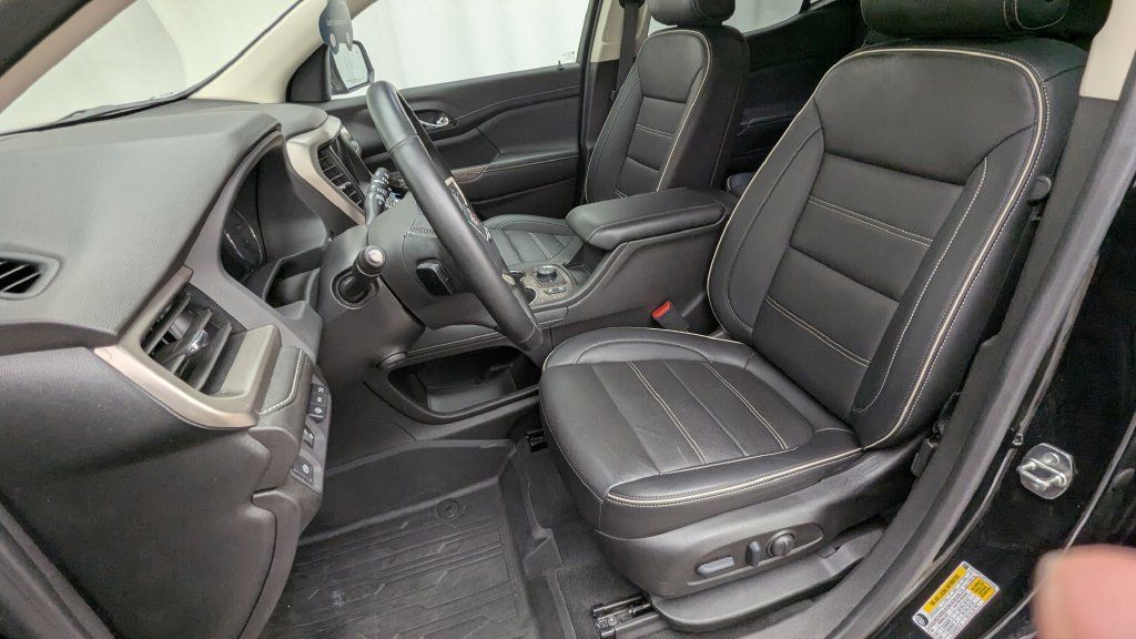 Used 2023 GMC Acadia Denali w/ LPO, Floor Liner Package FWD image 37