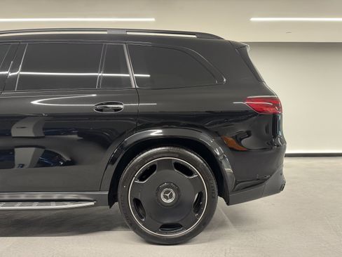 Used 2026 Mercedes-Benz GLS 63 AMG 4MATIC image 8
