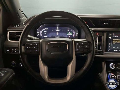 Used 2023 GMC Yukon XL Denali image 10